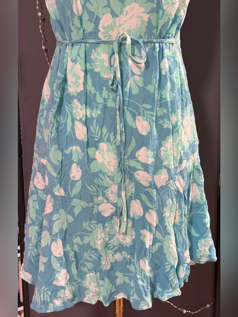 Calvin Klein Floral Challis Ruffle Hem
Dress Blue , 100% Rayon - Size 8 - Picture 11 of 17